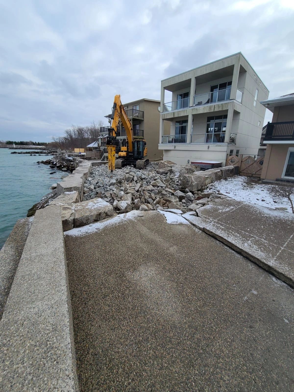 Windermere — Retaining & Site Servicing